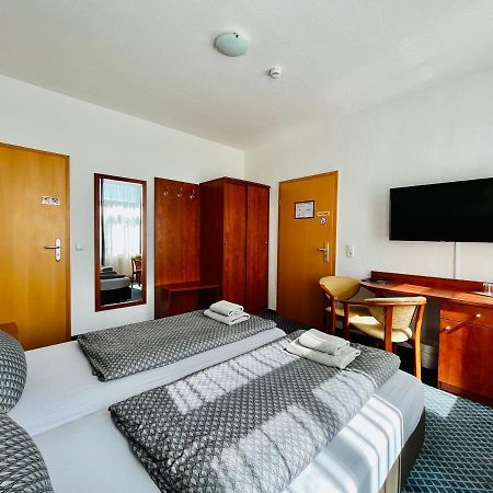Hotel-Pension "Petridamm" Ρόστοκ Εξωτερικό φωτογραφία