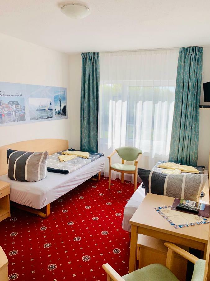 Hotel-Pension "Petridamm" Ρόστοκ Εξωτερικό φωτογραφία