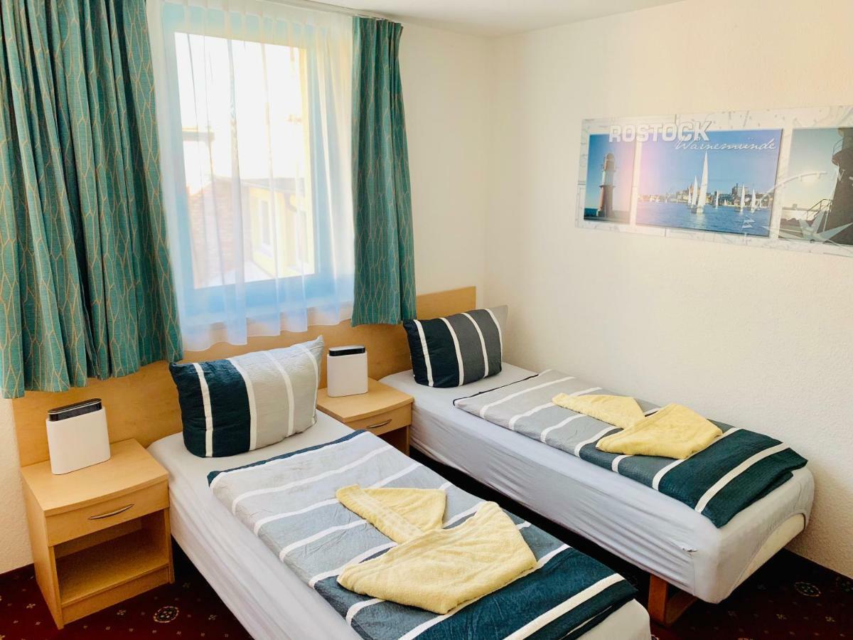 Hotel-Pension "Petridamm" Ρόστοκ Εξωτερικό φωτογραφία