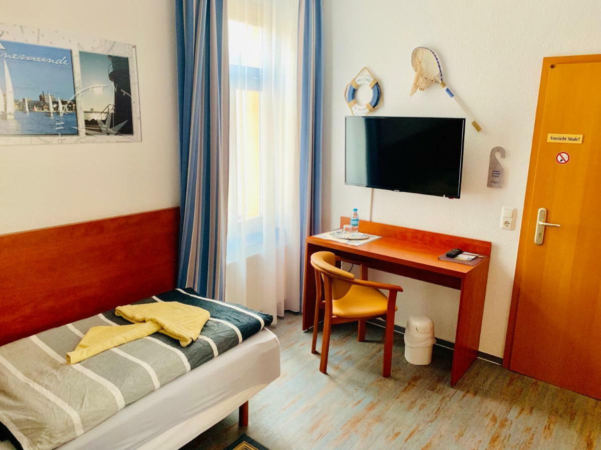 Hotel-Pension "Petridamm" Ρόστοκ Εξωτερικό φωτογραφία